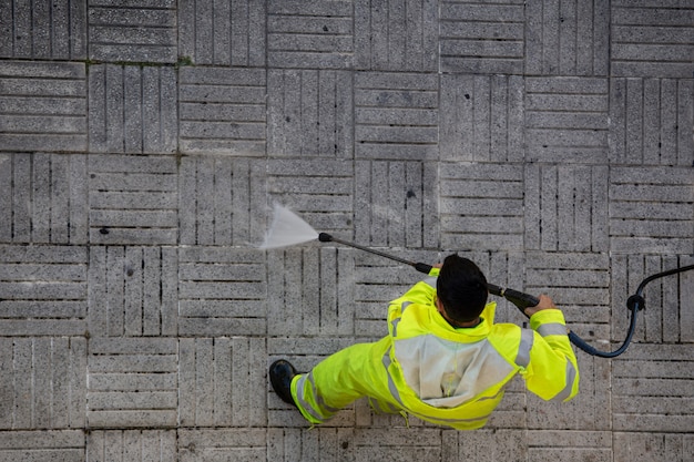 Make a Lasting First Impression with Neon Clean LA Facade Cleaning